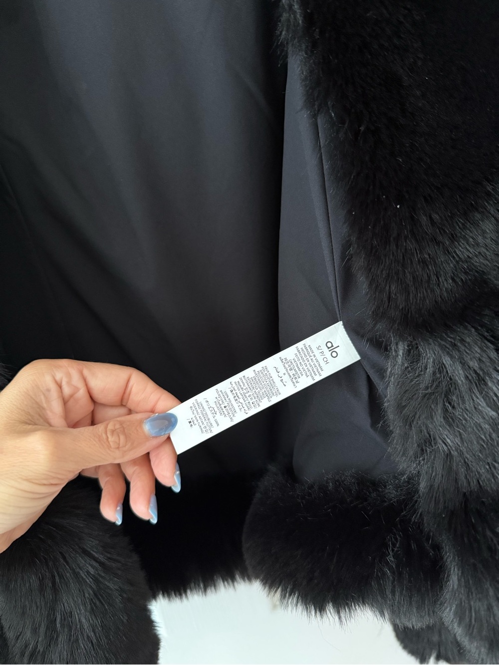 ALO Yoga Faux Fur Starstruck Oversized Belted Coat Black - Picture 10 of 10